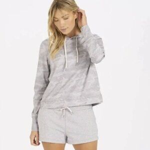 Vuori | Light Gray Camo Halo Essential Hoodie Medium